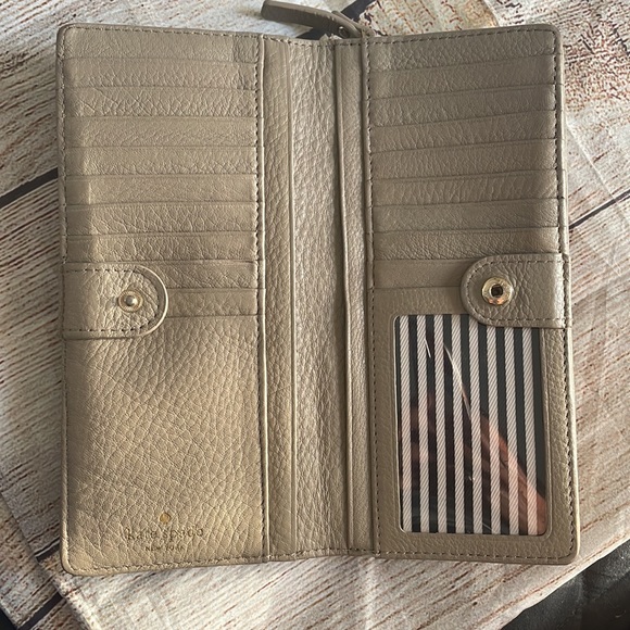 Kate Spade Leather Wallet - Picture 9 of 11